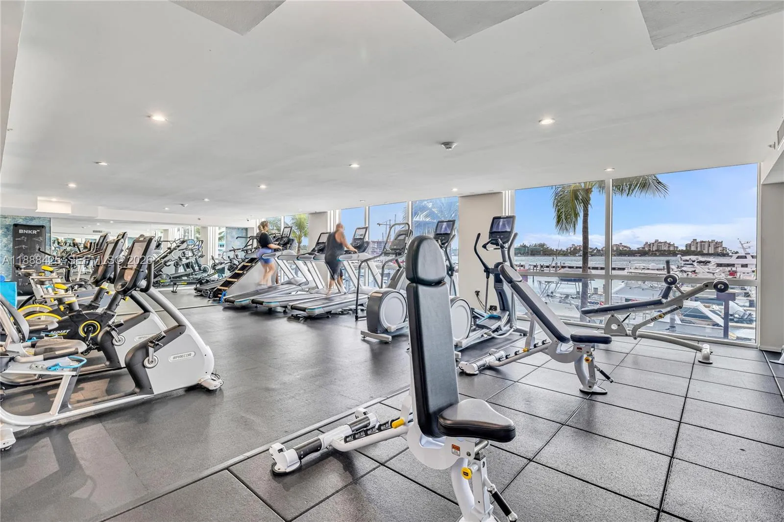 90 Alton Rd 1103, Miami Beach, Florida 33139, Miami Beach, Florida 33139, 2 Bedrooms Bedrooms, ,2 BathroomsBathrooms,Residential,For Sale,90 Alton Rd 1103, Miami Beach, Florida 33139,A11888425