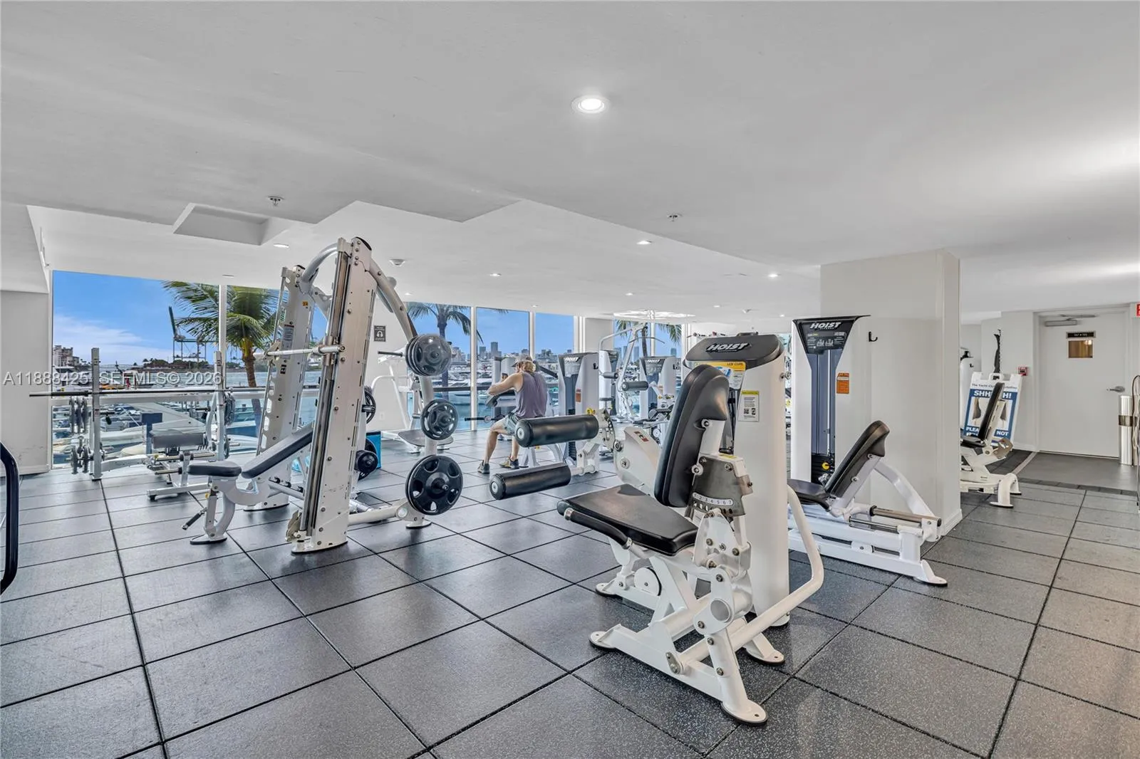 90 Alton Rd 1103, Miami Beach, Florida 33139, Miami Beach, Florida 33139, 2 Bedrooms Bedrooms, ,2 BathroomsBathrooms,Residential,For Sale,90 Alton Rd 1103, Miami Beach, Florida 33139,A11888425