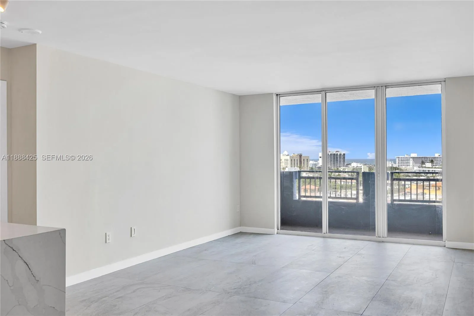 90 Alton Rd 1103, Miami Beach, Florida 33139, Miami Beach, Florida 33139, 2 Bedrooms Bedrooms, ,2 BathroomsBathrooms,Residential,For Sale,90 Alton Rd 1103, Miami Beach, Florida 33139,A11888425