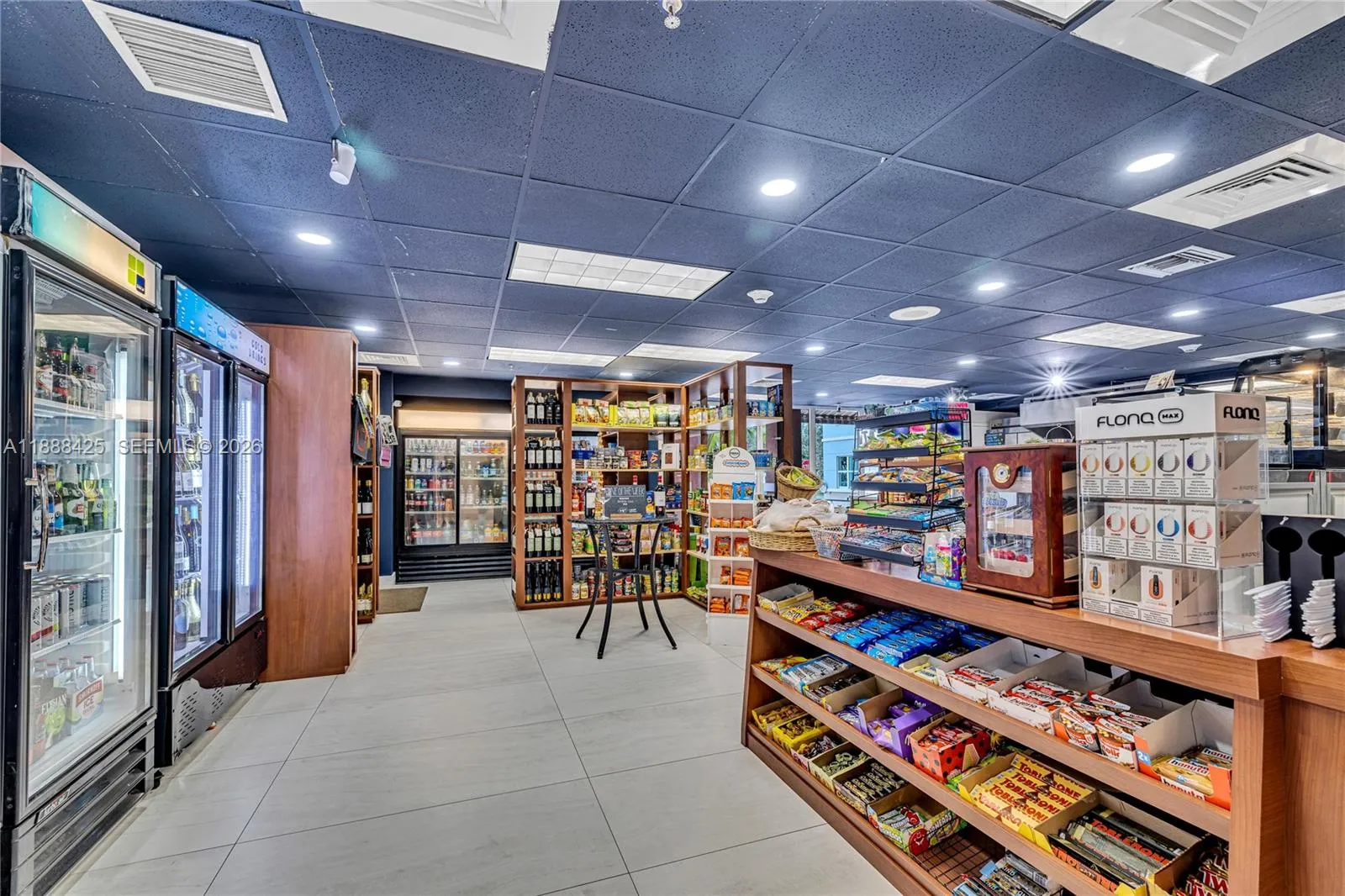 90 Alton Rd 1103, Miami Beach, Florida 33139, Miami Beach, Florida 33139, 2 Bedrooms Bedrooms, ,2 BathroomsBathrooms,Residential,For Sale,90 Alton Rd 1103, Miami Beach, Florida 33139,A11888425