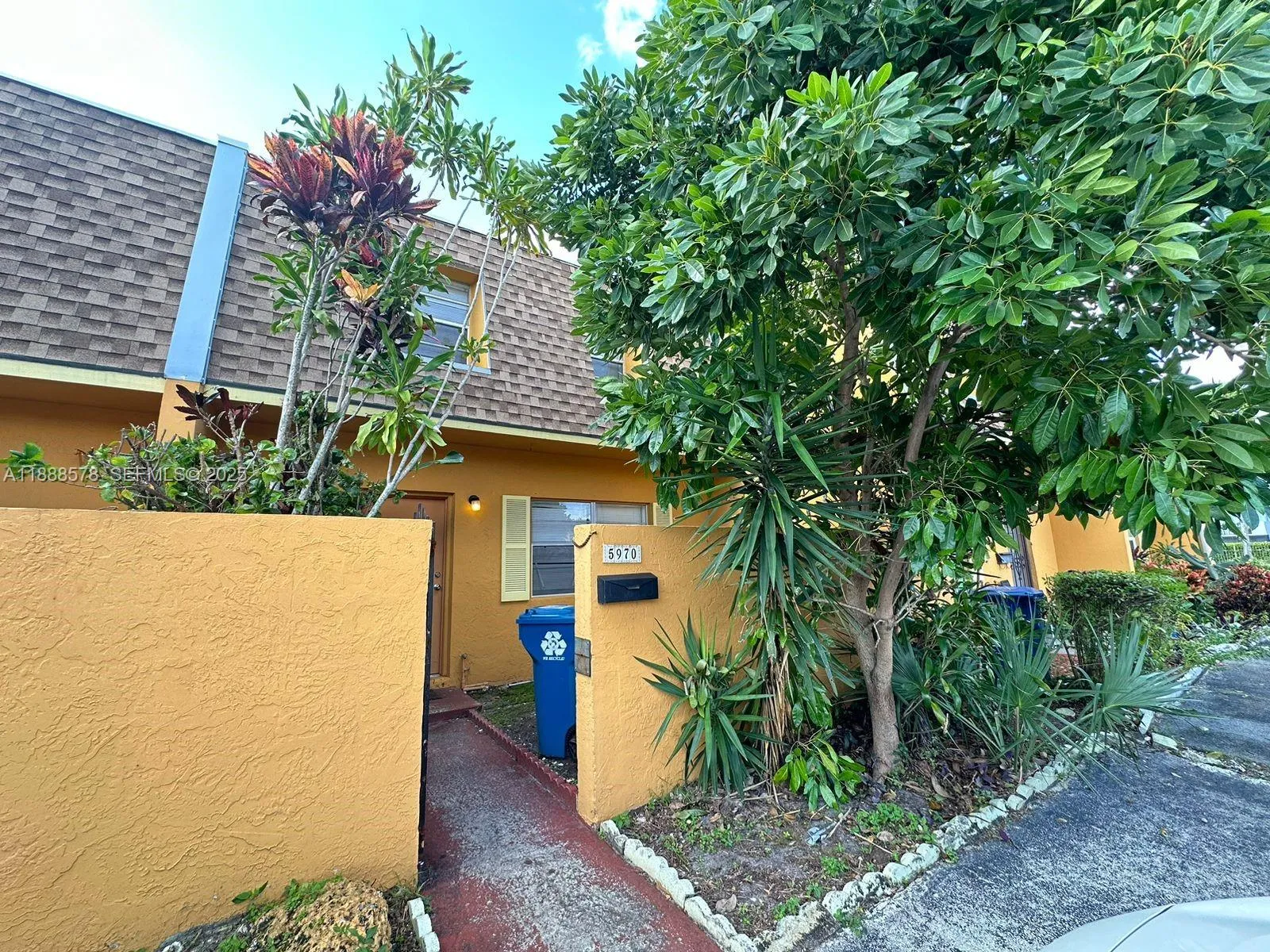 5970 Nw 28th Street 146, Sunrise, Florida 33313, Sunrise, Florida 33313, 2 Bedrooms Bedrooms, ,2 BathroomsBathrooms,Residential Lease,For Rent,5970 Nw 28th Street 146, Sunrise, Florida 33313,A11888578 5970 Nw 28th Street 146, Sunrise, Florida 33313, Sunrise, Florida 33313, 2 Bedrooms Bedrooms, ,2 BathroomsBathrooms,Residential Lease,For Rent,5970 Nw 28th Street 146, Sunrise, Florida 33313,A11888578