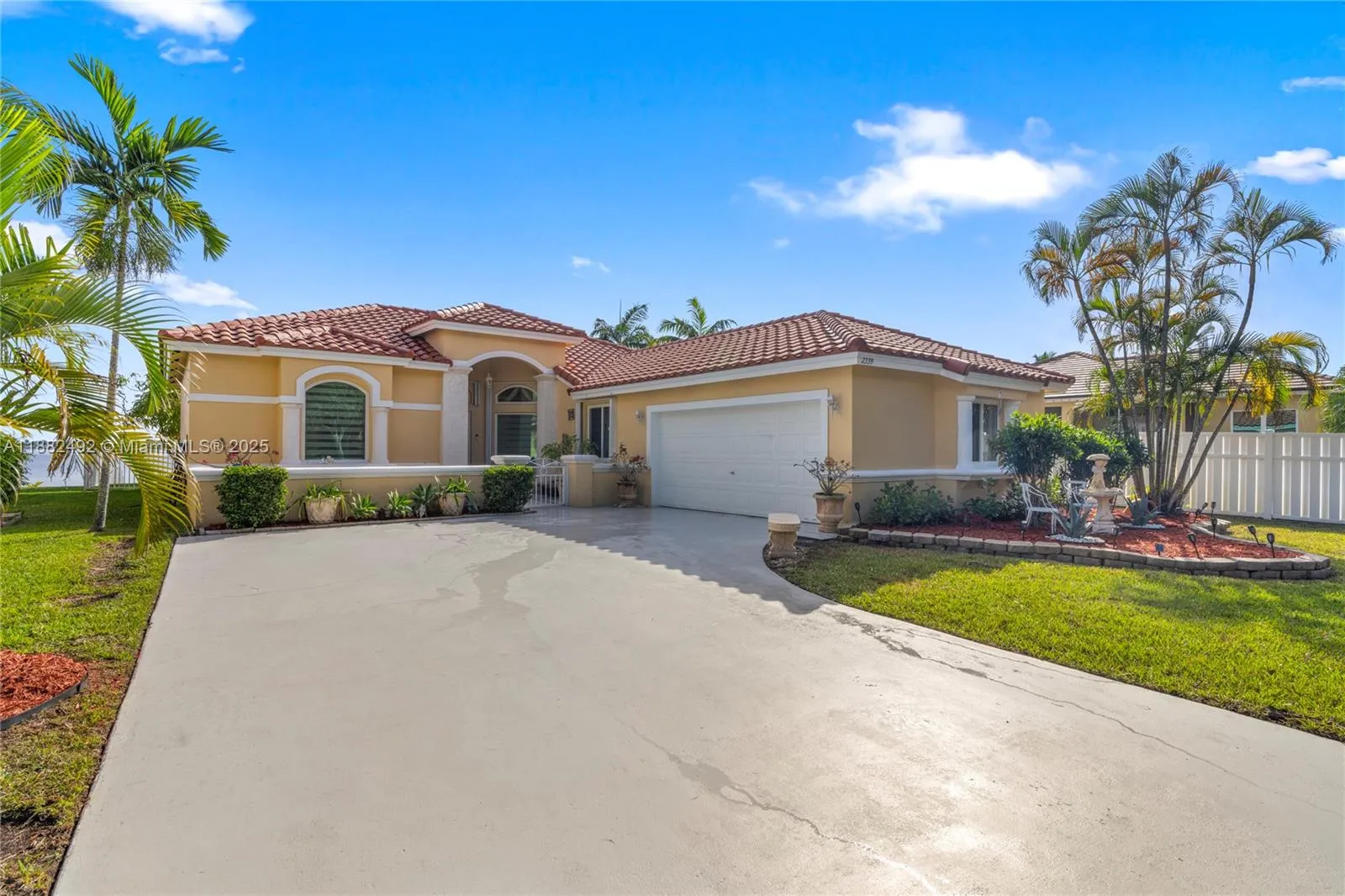 2339 Nw 195th Ave 2339, Pembroke Pines, Florida 33, Pembroke Pines, Florida 33029, 3 Bedrooms Bedrooms, ,2 BathroomsBathrooms,Residential Lease,For Rent,2339 Nw 195th Ave 2339, Pembroke Pines, Florida 33,A11882492