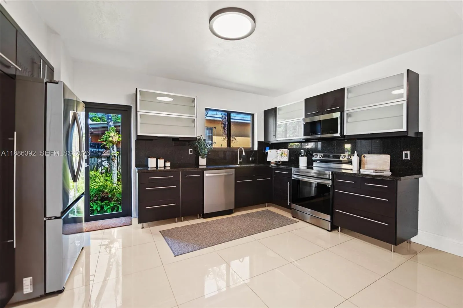 944 Sw 10th Ave, Miami, Florida 33130, Miami, Florida 33130, 3 Bedrooms Bedrooms, ,2 BathroomsBathrooms,Residential,For Sale,944 Sw 10th Ave, Miami, Florida 33130,A11886392