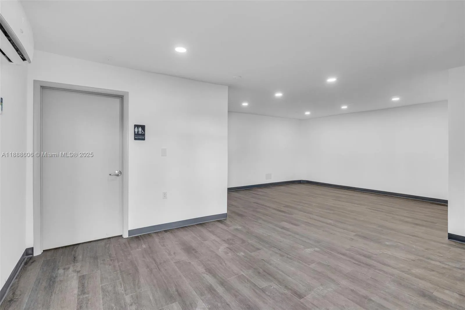 333 W 75th Pl, Hialeah, Florida 33014, Hialeah, Florida 33014, ,Commercial Lease,For Rent,333 W 75th Pl, Hialeah, Florida 33014,A11888606