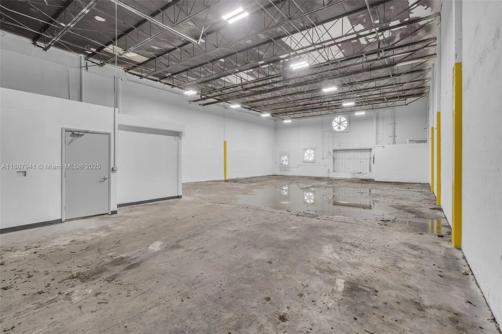 329 W 75th Pl, Hialeah, Florida 33014, Hialeah, Florida 33014, ,Commercial Lease,For Rent,329 W 75th Pl, Hialeah, Florida 33014,A11887941