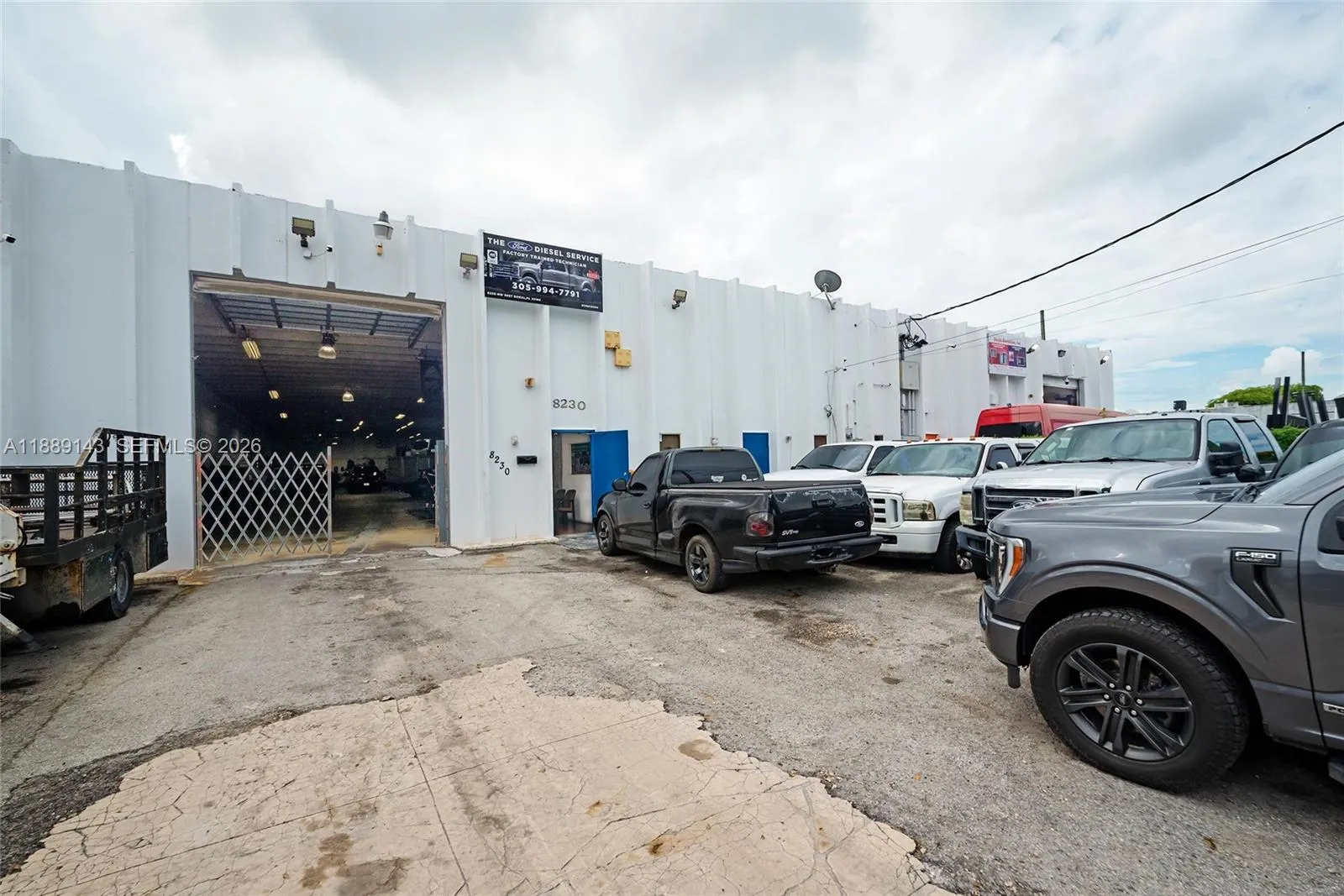 8230 NW 56 St