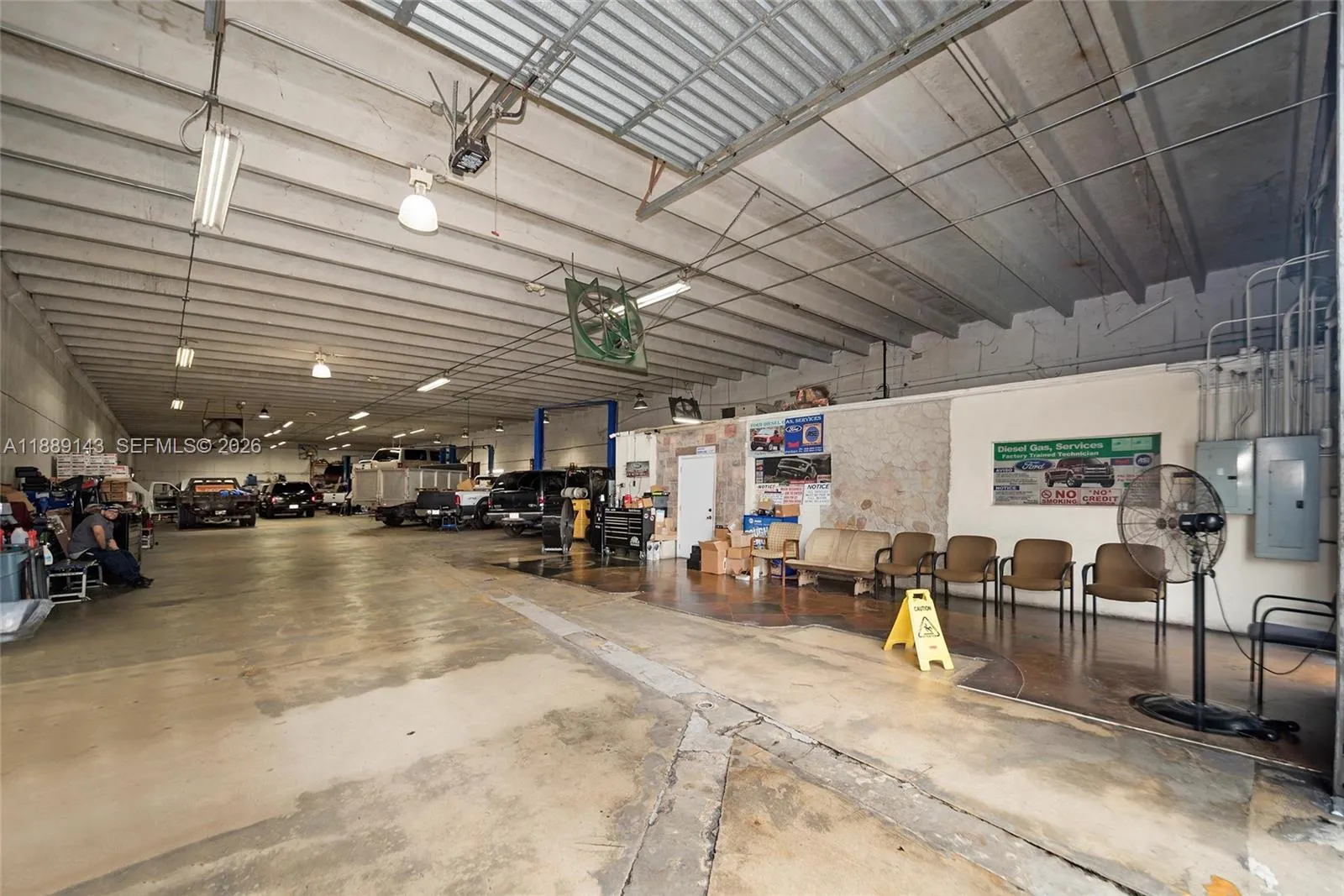 8230 NW 56 St