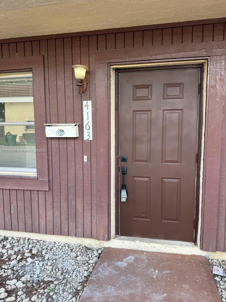 4163 Sw 66th Ter 108, Davie, Florida 33314, Davie, Florida 33314, 3 Bedrooms Bedrooms, ,1 BathroomBathrooms,Residential,For Sale,4163 Sw 66th Ter 108, Davie, Florida 33314,A11889300