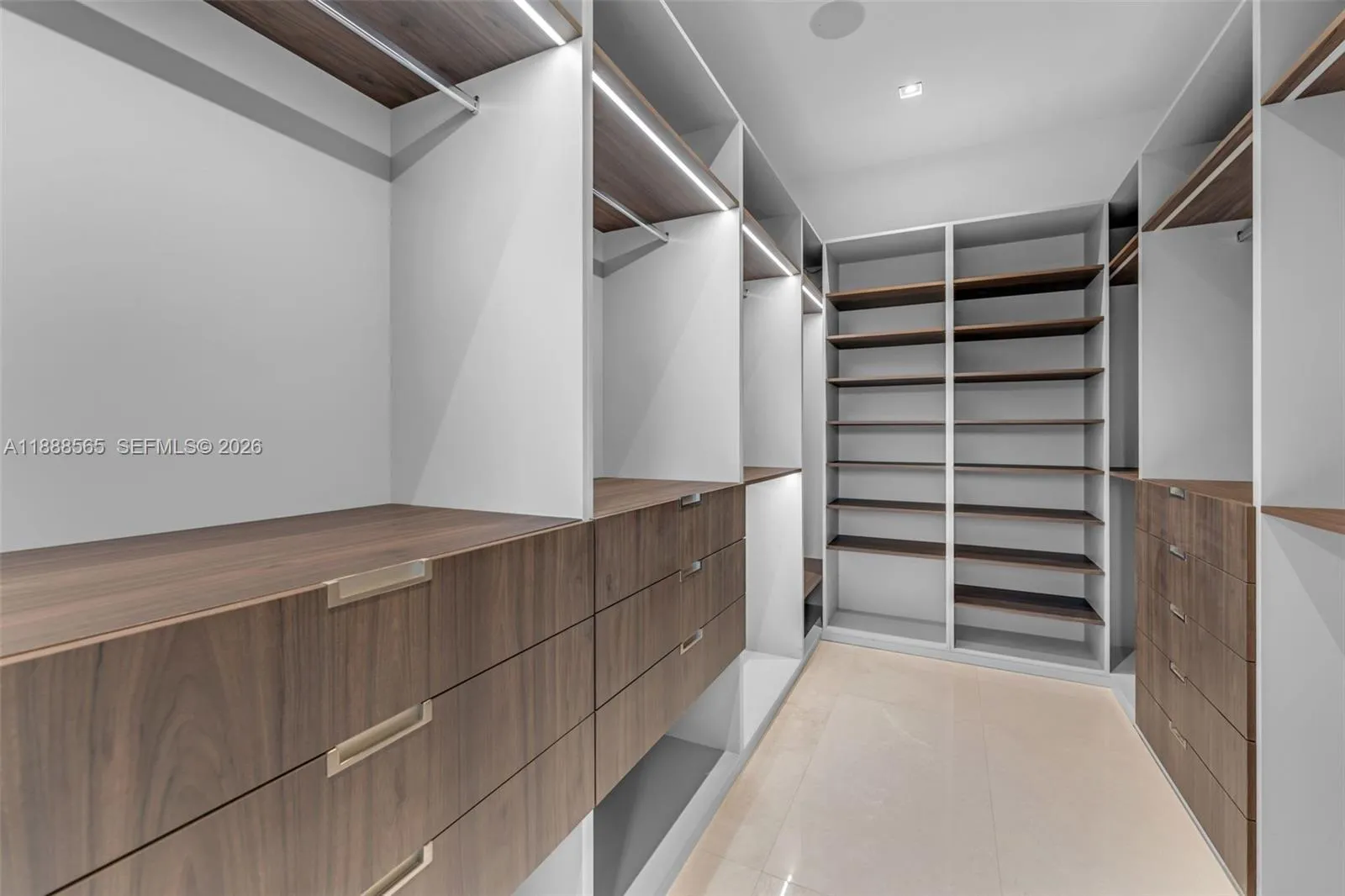 9101 Sw 69th Ct, Pinecrest, Florida 33156, Pinecrest, Florida 33156, 6 Bedrooms Bedrooms, ,6 BathroomsBathrooms,Residential,For Sale,9101 Sw 69th Ct, Pinecrest, Florida 33156,A11888565