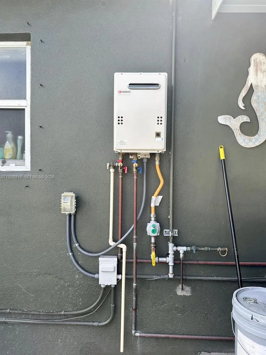 651 E 38th St, Hialeah, Florida 33013, Hialeah, Florida 33013, 4 Bedrooms Bedrooms, ,1 BathroomBathrooms,Residential,For Sale,651 E 38th St, Hialeah, Florida 33013,A11889216