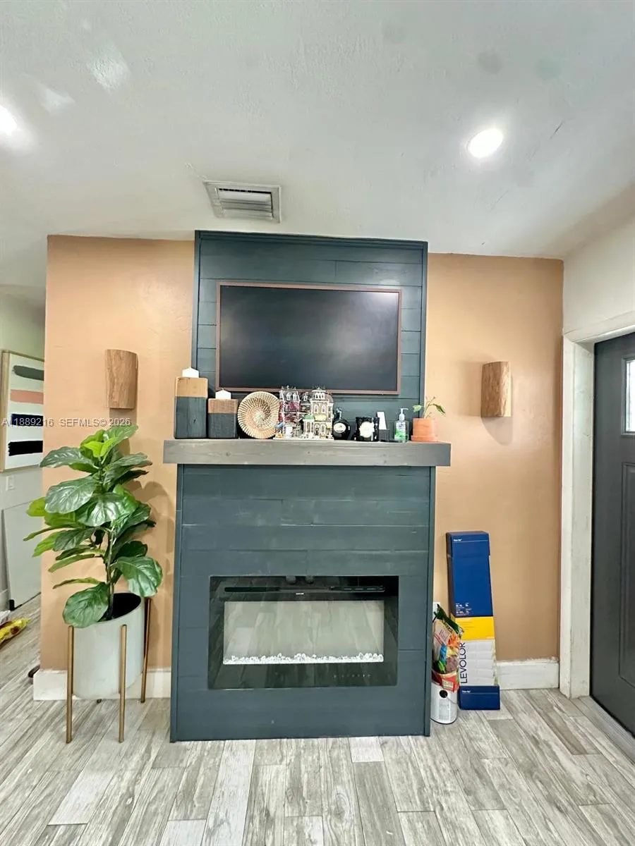 651 E 38th St, Hialeah, Florida 33013, Hialeah, Florida 33013, 4 Bedrooms Bedrooms, ,1 BathroomBathrooms,Residential,For Sale,651 E 38th St, Hialeah, Florida 33013,A11889216