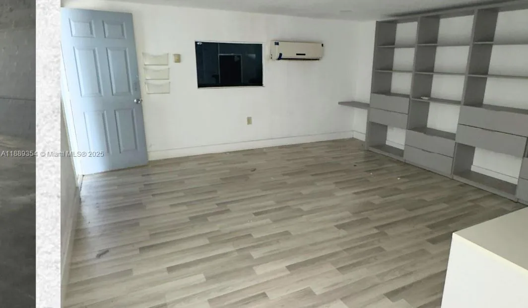 4201 Nw 37th Ct #4237-b, Hialeah, Florida 33142, Hialeah, Florida 33142, ,Commercial Lease,For Rent,4201 Nw 37th Ct #4237-b, Hialeah, Florida 33142,A11889354