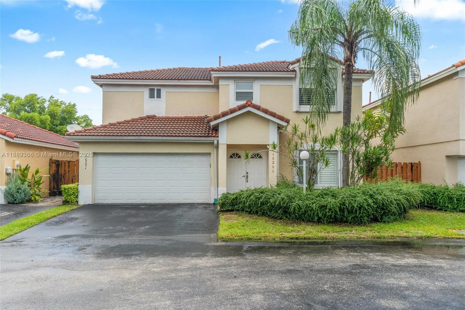 10201 Nw 57th Ter, Doral, Florida 33178, Doral, Florida 33178, 4 Bedrooms Bedrooms, ,2 BathroomsBathrooms,Residential Lease,For Rent,10201 Nw 57th Ter, Doral, Florida 33178,A11889366