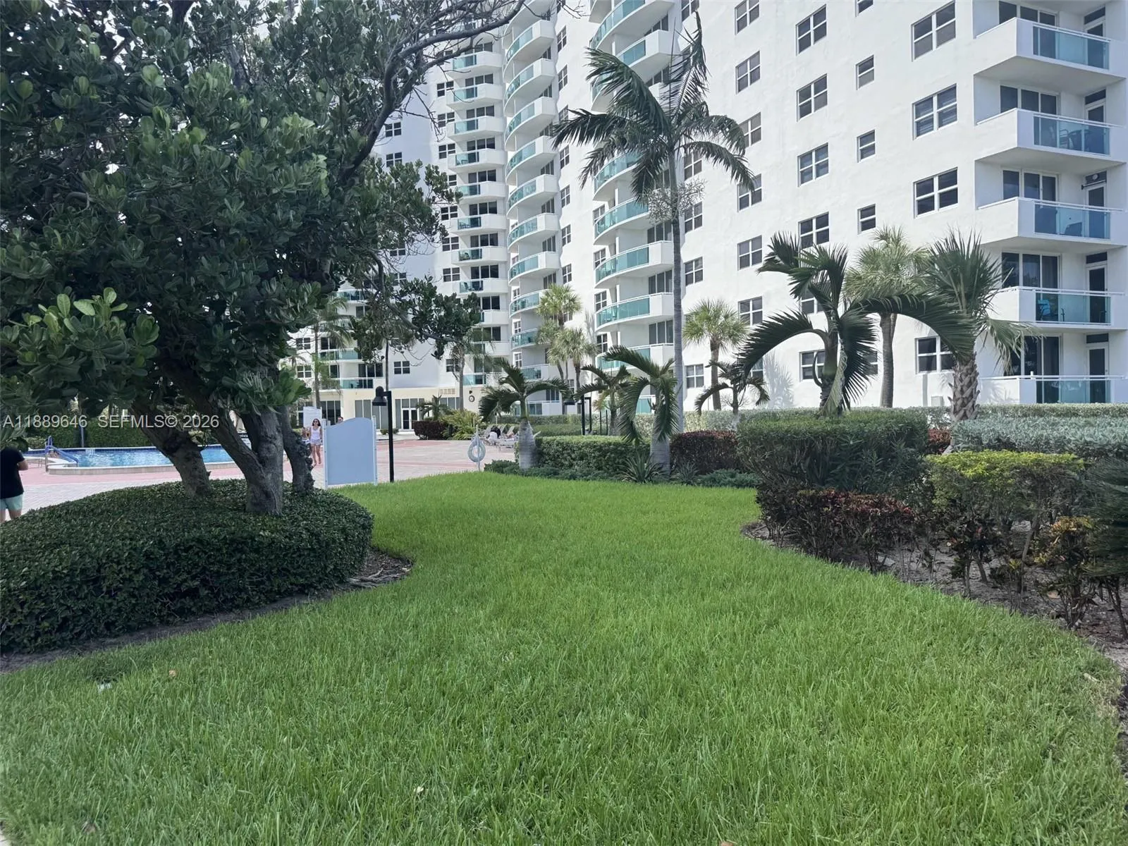 3001 S Ocean Dr 907, Hollywood, Florida 33019, Hollywood, Florida 33019, 1 Bedroom Bedrooms, ,1 BathroomBathrooms,Residential,For Sale,3001 S Ocean Dr 907, Hollywood, Florida 33019,A11889646