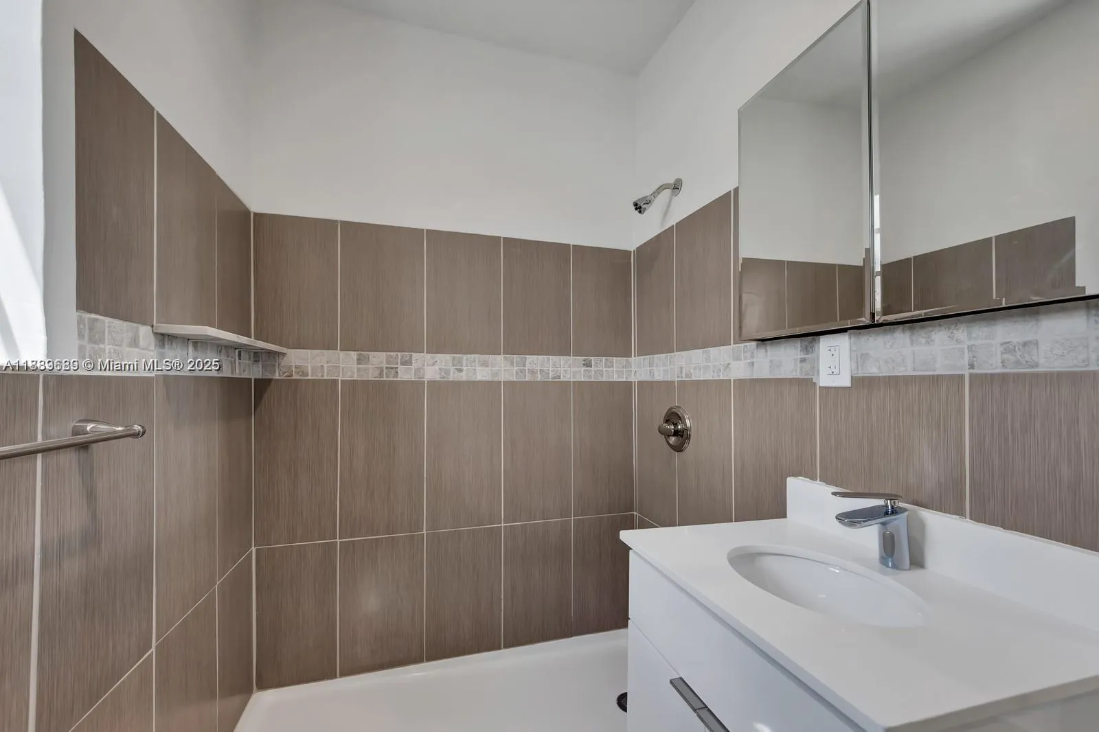 570 Ne 68th St, Miami, Florida 33138, Miami, Florida 33138, ,Residential Income,For Sale,570 Ne 68th St, Miami, Florida 33138,A11889689