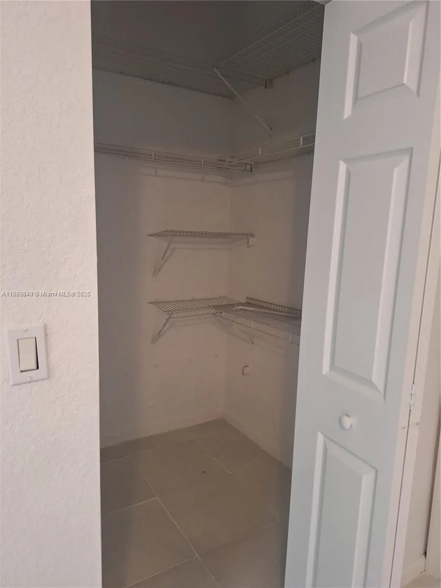 6621 Winfield Blvd 1, Margate, Florida 33063, Margate, Florida 33063, 2 Bedrooms Bedrooms, ,2 BathroomsBathrooms,Residential Lease,For Rent,6621 Winfield Blvd 1, Margate, Florida 33063,A11889849