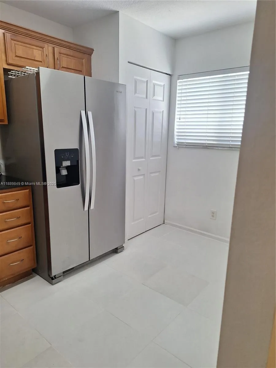 6621 Winfield Blvd 1, Margate, Florida 33063, Margate, Florida 33063, 2 Bedrooms Bedrooms, ,2 BathroomsBathrooms,Residential Lease,For Rent,6621 Winfield Blvd 1, Margate, Florida 33063,A11889849
