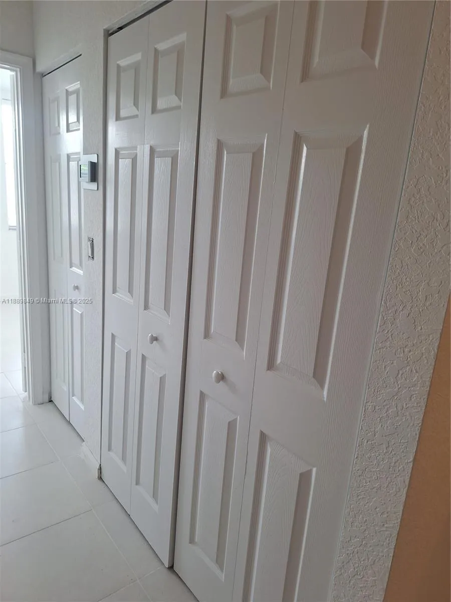 6621 Winfield Blvd 1, Margate, Florida 33063, Margate, Florida 33063, 2 Bedrooms Bedrooms, ,2 BathroomsBathrooms,Residential Lease,For Rent,6621 Winfield Blvd 1, Margate, Florida 33063,A11889849