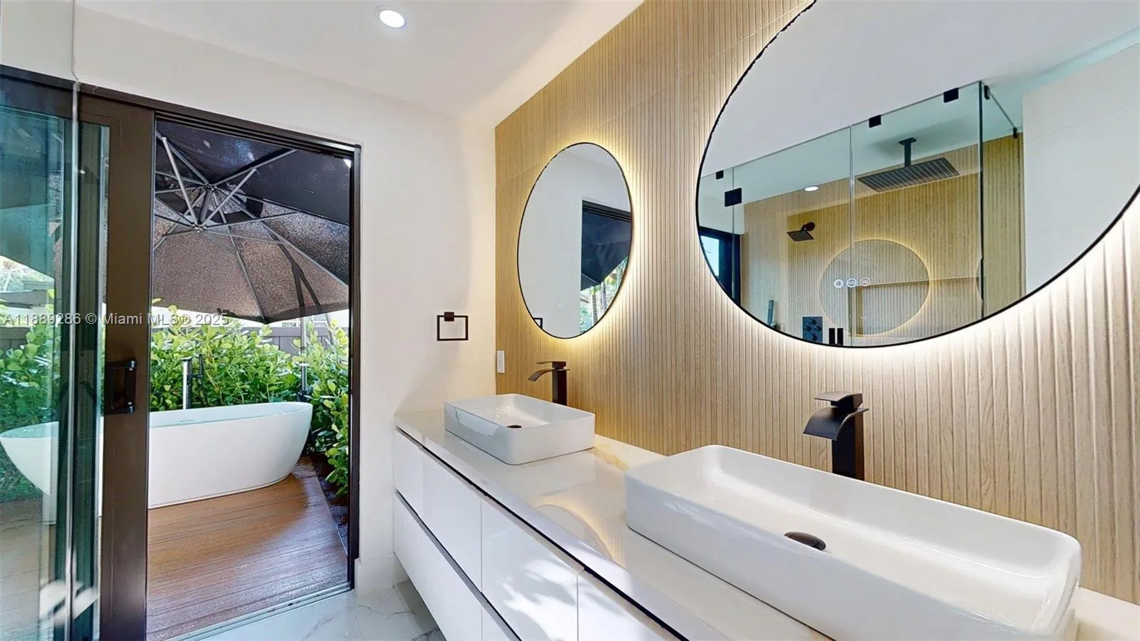 Feels like a tropical resort!!! But it\'s your house!!!