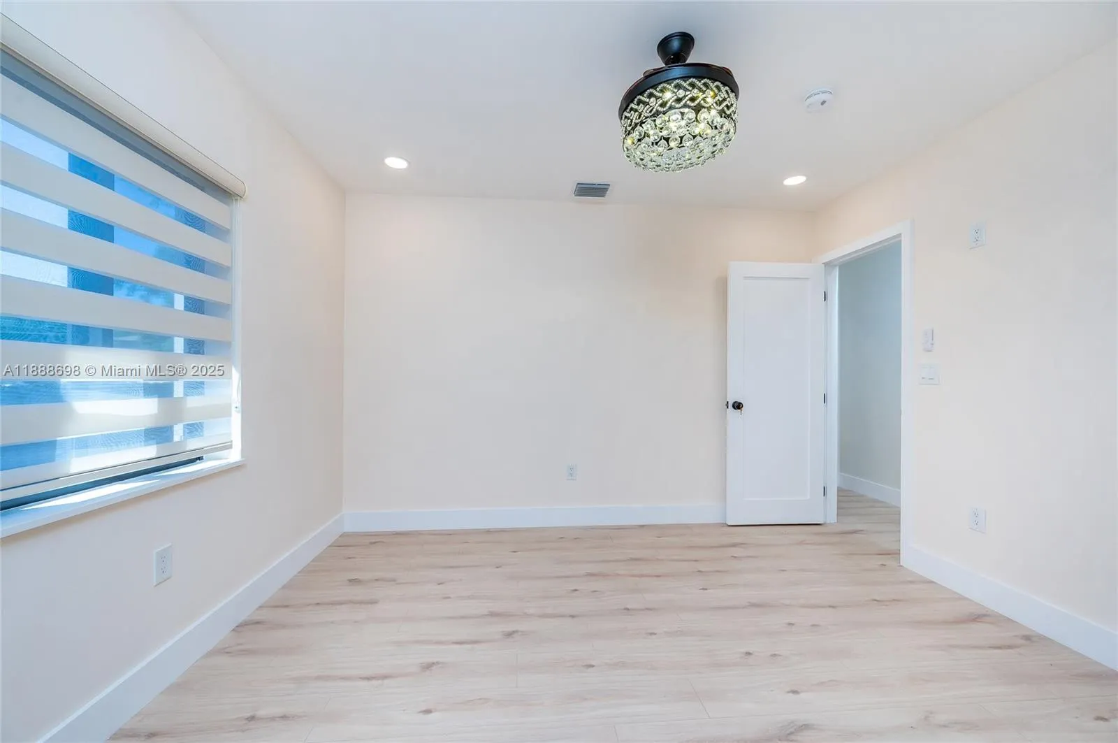 625 Miller Dr, Miami Springs, Florida 33166, Miami Springs, Florida 33166, 3 Bedrooms Bedrooms, ,2 BathroomsBathrooms,Residential,For Sale,625 Miller Dr, Miami Springs, Florida 33166,A11888698