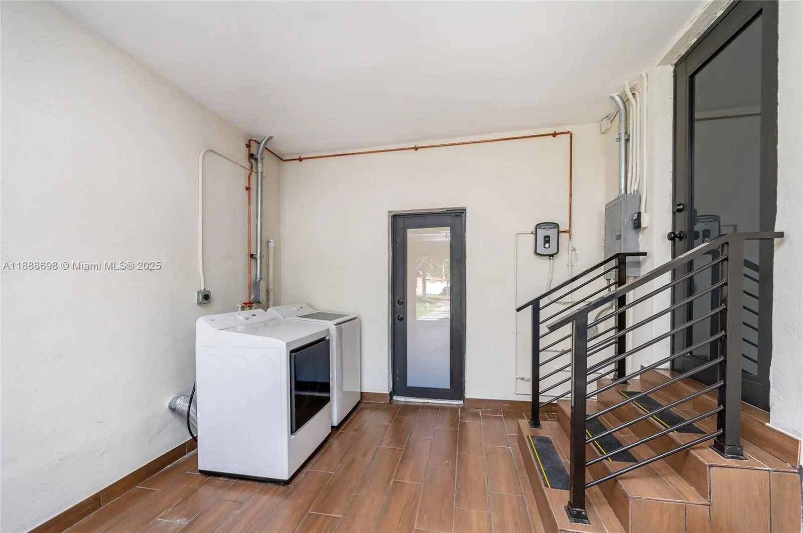 625 Miller Dr, Miami Springs, Florida 33166, Miami Springs, Florida 33166, 3 Bedrooms Bedrooms, ,2 BathroomsBathrooms,Residential,For Sale,625 Miller Dr, Miami Springs, Florida 33166,A11888698