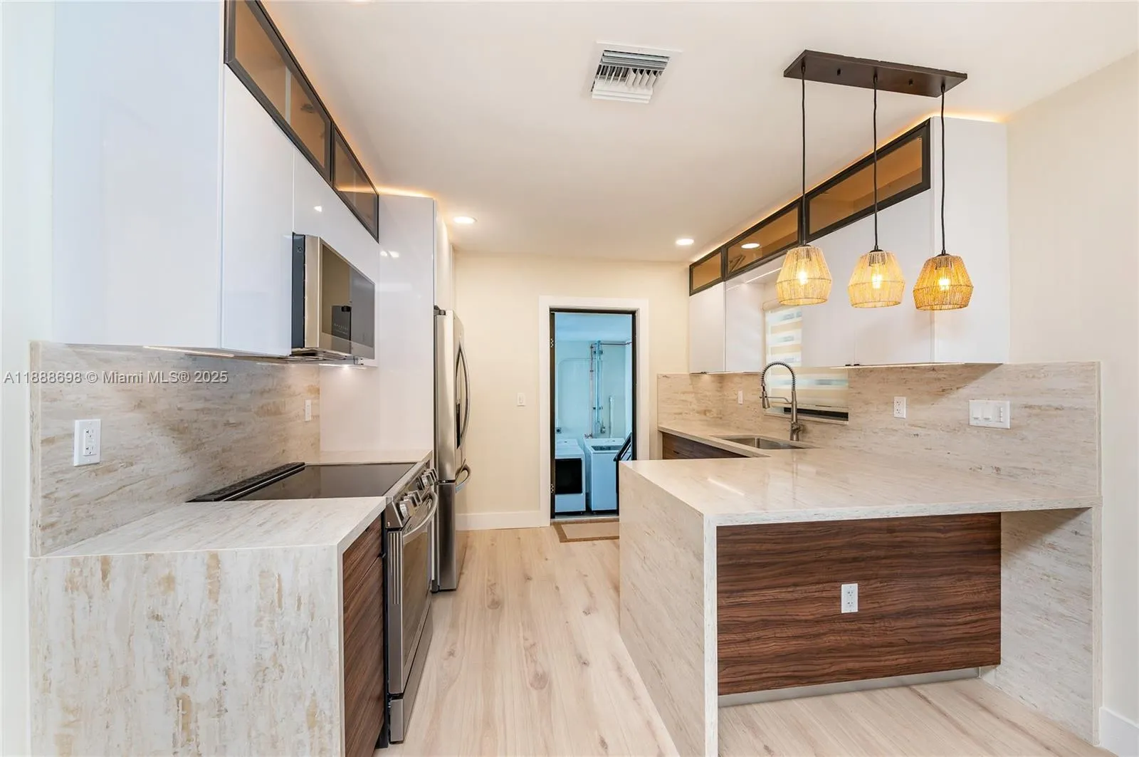 625 Miller Dr, Miami Springs, Florida 33166, Miami Springs, Florida 33166, 3 Bedrooms Bedrooms, ,2 BathroomsBathrooms,Residential,For Sale,625 Miller Dr, Miami Springs, Florida 33166,A11888698