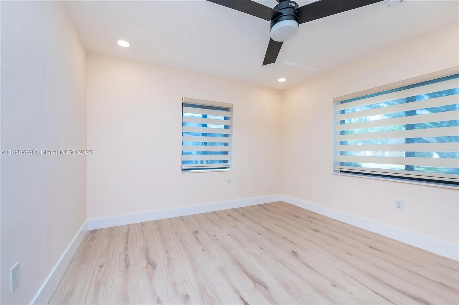 625 Miller Dr, Miami Springs, Florida 33166, Miami Springs, Florida 33166, 3 Bedrooms Bedrooms, ,2 BathroomsBathrooms,Residential,For Sale,625 Miller Dr, Miami Springs, Florida 33166,A11888698