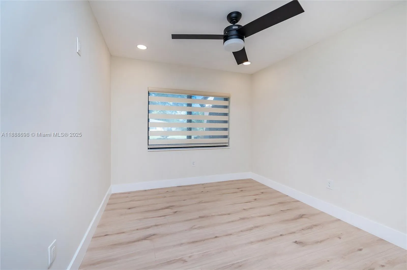 625 Miller Dr, Miami Springs, Florida 33166, Miami Springs, Florida 33166, 3 Bedrooms Bedrooms, ,2 BathroomsBathrooms,Residential,For Sale,625 Miller Dr, Miami Springs, Florida 33166,A11888698