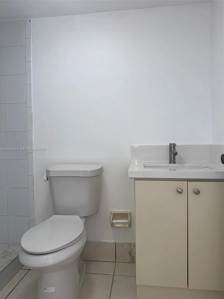 3945 Sw 89th Ave 201, Miami, Florida 33165, Miami, Florida 33165, 2 Bedrooms Bedrooms, ,1 BathroomBathrooms,Residential Lease,For Rent,3945 Sw 89th Ave 201, Miami, Florida 33165,A11889974