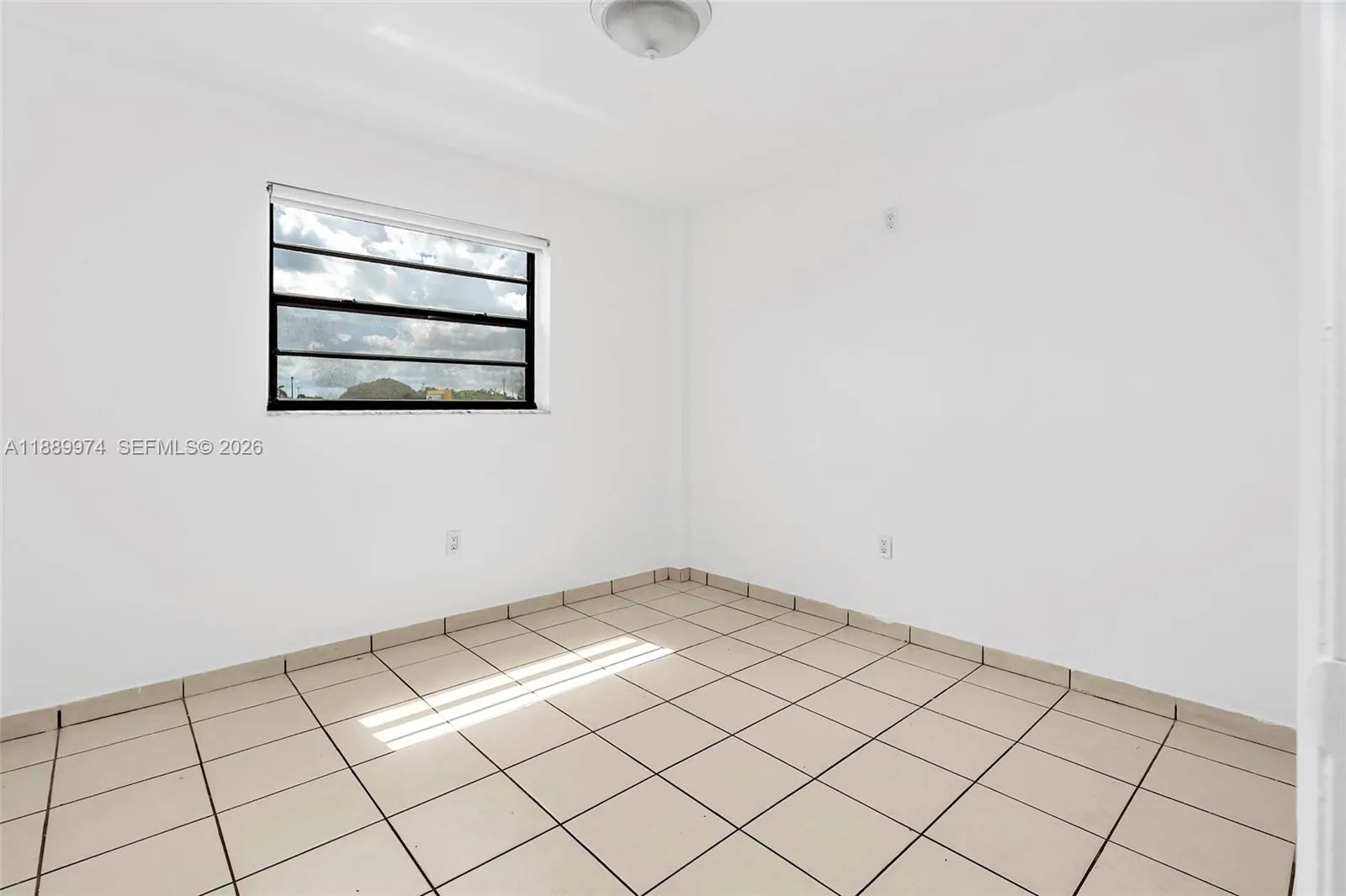 3945 Sw 89th Ave 201, Miami, Florida 33165, Miami, Florida 33165, 2 Bedrooms Bedrooms, ,1 BathroomBathrooms,Residential Lease,For Rent,3945 Sw 89th Ave 201, Miami, Florida 33165,A11889974