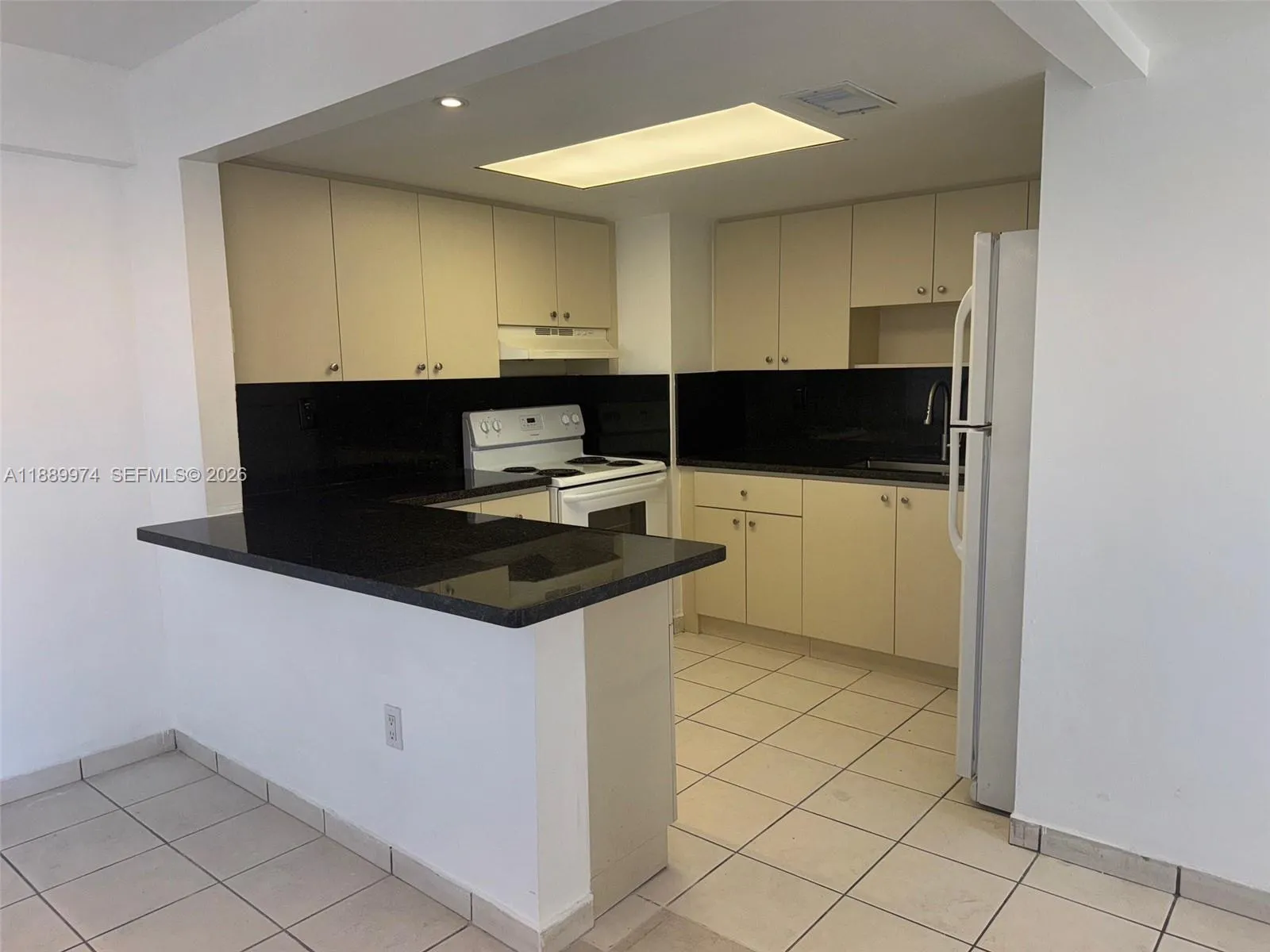 3945 Sw 89th Ave 201, Miami, Florida 33165, Miami, Florida 33165, 2 Bedrooms Bedrooms, ,1 BathroomBathrooms,Residential Lease,For Rent,3945 Sw 89th Ave 201, Miami, Florida 33165,A11889974