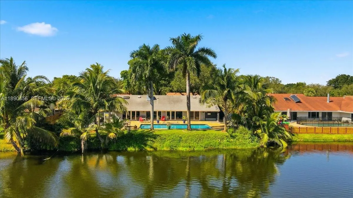 960 Bayberry Point Dr, Plantation, Florida 33324, Plantation, Florida 33324, 4 Bedrooms Bedrooms, ,3 BathroomsBathrooms,Residential Lease,For Rent,960 Bayberry Point Dr, Plantation, Florida 33324,A11890456