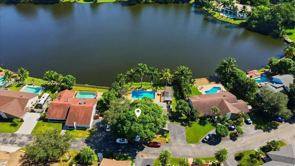 960 Bayberry Point Dr, Plantation, Florida 33324, Plantation, Florida 33324, 4 Bedrooms Bedrooms, ,3 BathroomsBathrooms,Residential Lease,For Rent,960 Bayberry Point Dr, Plantation, Florida 33324,A11890456