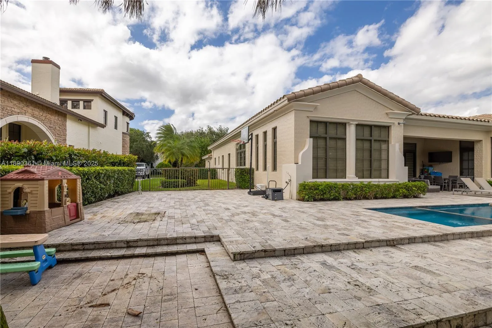 7120 Long Leaf Dr, Parkland, Florida 33076, Parkland, Florida 33076, 5 Bedrooms Bedrooms, ,3 BathroomsBathrooms,Residential,For Sale,7120 Long Leaf Dr, Parkland, Florida 33076,A11890361