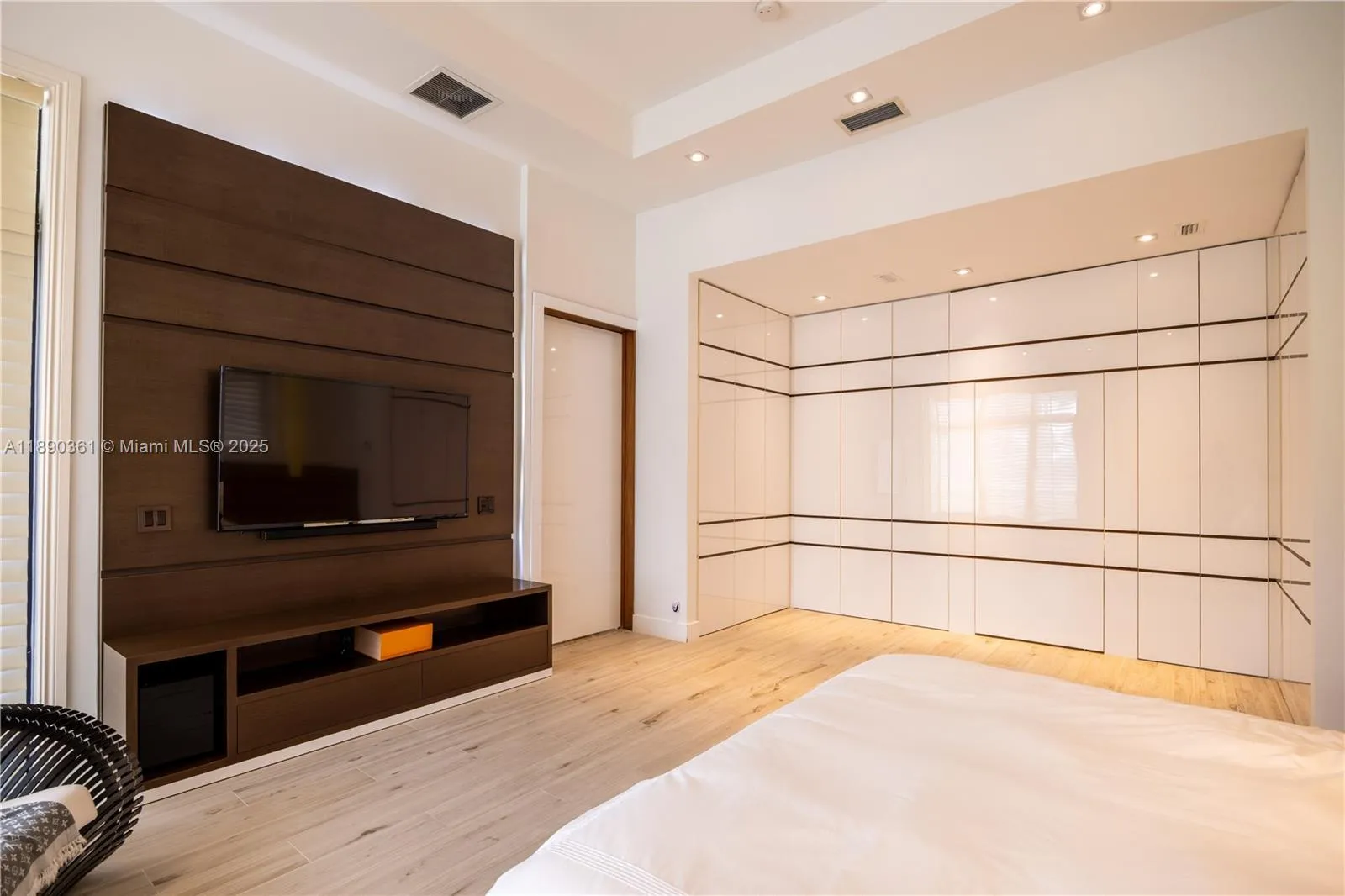 7120 Long Leaf Dr, Parkland, Florida 33076, Parkland, Florida 33076, 5 Bedrooms Bedrooms, ,3 BathroomsBathrooms,Residential,For Sale,7120 Long Leaf Dr, Parkland, Florida 33076,A11890361