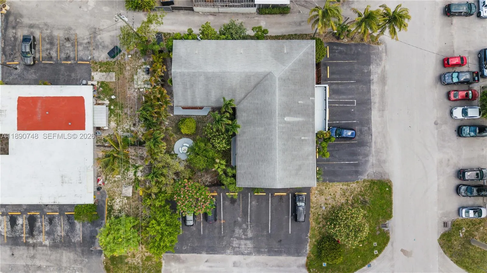 Great locations between US-1 & Andrews. 2 parking spots and plenty of guest parking.