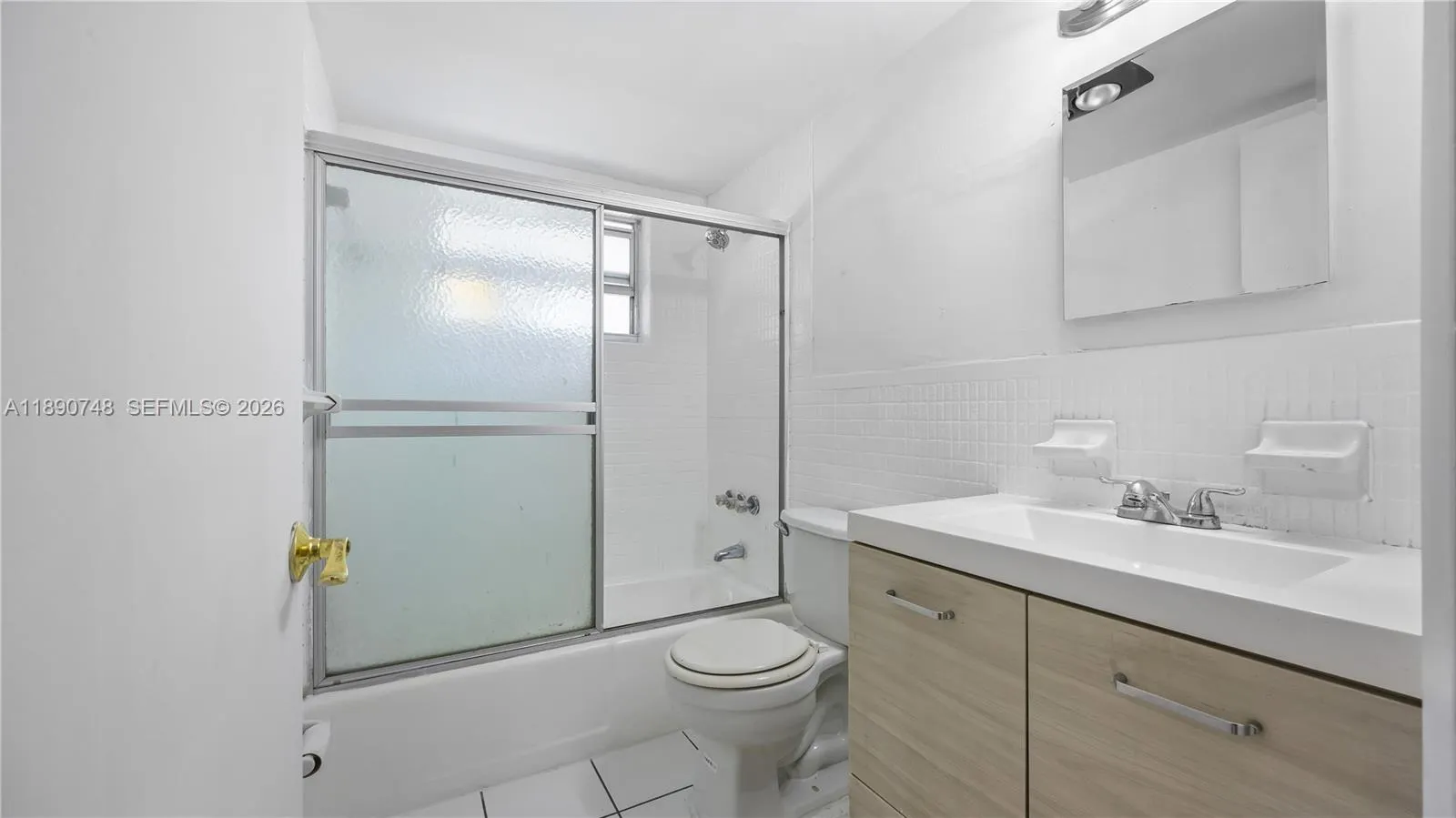 Full bathroom