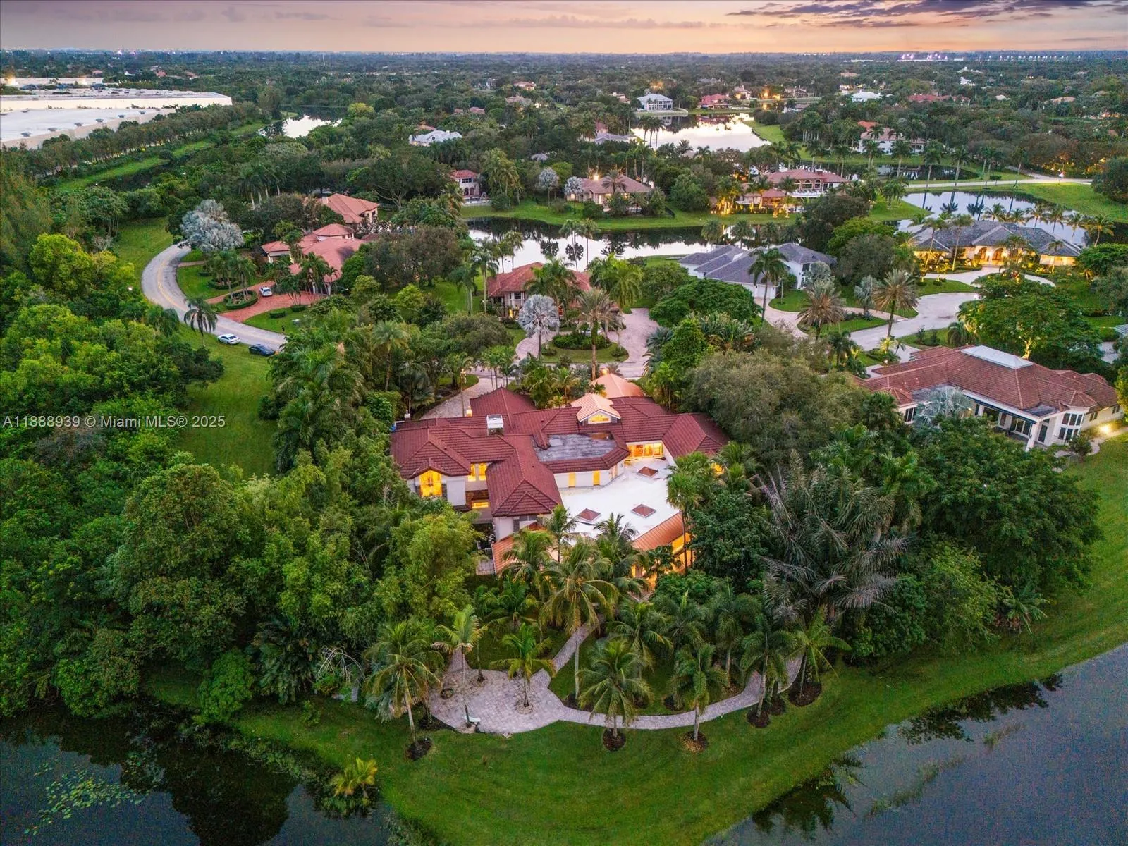 2941 Paddock Ln, Weston, Florida 33331, Weston, Florida 33331, 7 Bedrooms Bedrooms, ,8 BathroomsBathrooms,Residential,For Sale,2941 Paddock Ln, Weston, Florida 33331,A11888939