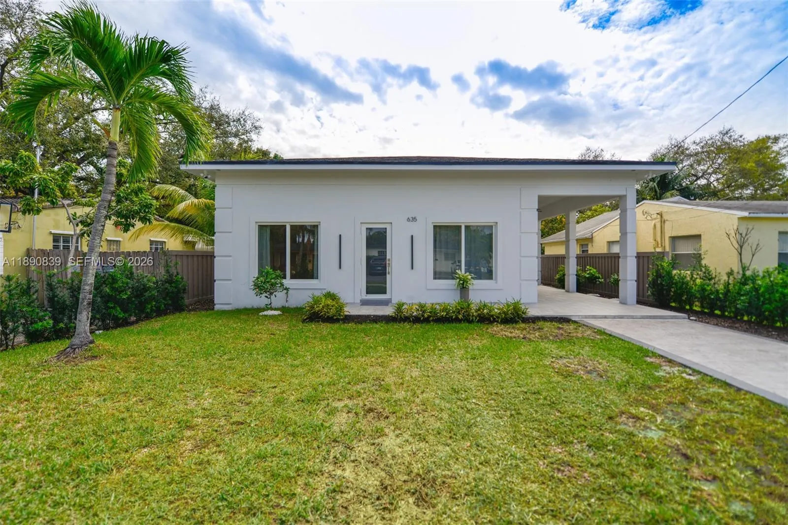 635 Sw 9th St, Hallandale Beach, Florida 33009, Hallandale Beach, Florida 33009, 5 Bedrooms Bedrooms, ,3 BathroomsBathrooms,Residential,For Sale,635 Sw 9th St, Hallandale Beach, Florida 33009,A11890839