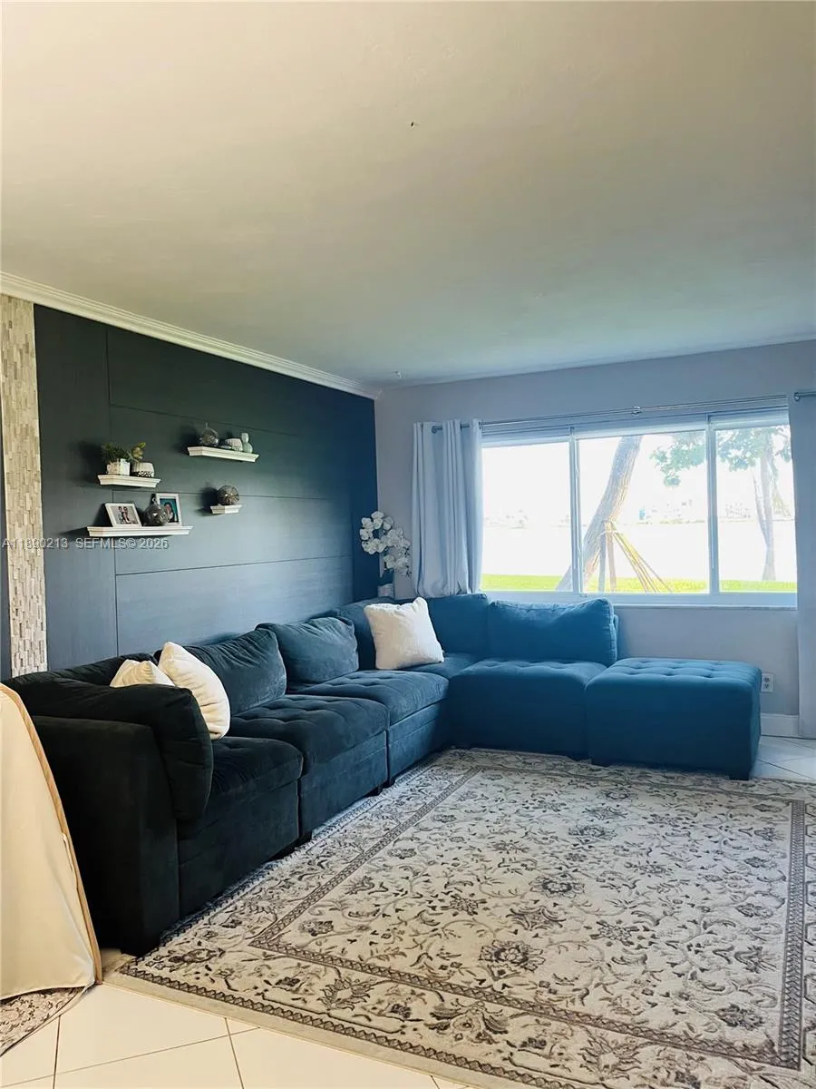 19001 Ne 14th Ave 107, Miami, Florida 33179, Miami, Florida 33179, 1 Bedroom Bedrooms, ,1 BathroomBathrooms,Residential,For Sale,19001 Ne 14th Ave 107, Miami, Florida 33179,A11890213