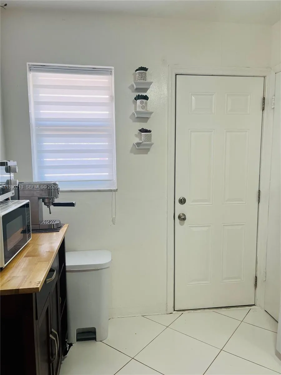 19001 Ne 14th Ave 107, Miami, Florida 33179, Miami, Florida 33179, 1 Bedroom Bedrooms, ,1 BathroomBathrooms,Residential,For Sale,19001 Ne 14th Ave 107, Miami, Florida 33179,A11890213