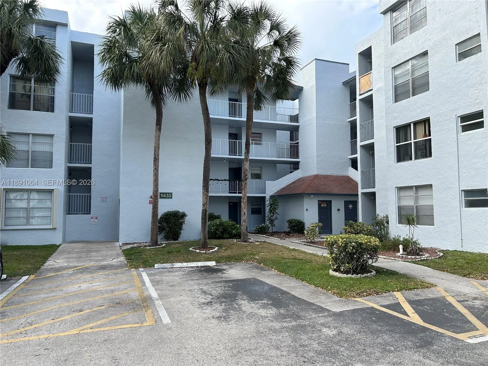9430 Live Oak Pl 404, Davie, Florida 33324, Davie, Florida 33324, 2 Bedrooms Bedrooms, ,2 BathroomsBathrooms,Residential Lease,For Rent,9430 Live Oak Pl 404, Davie, Florida 33324,A11891064