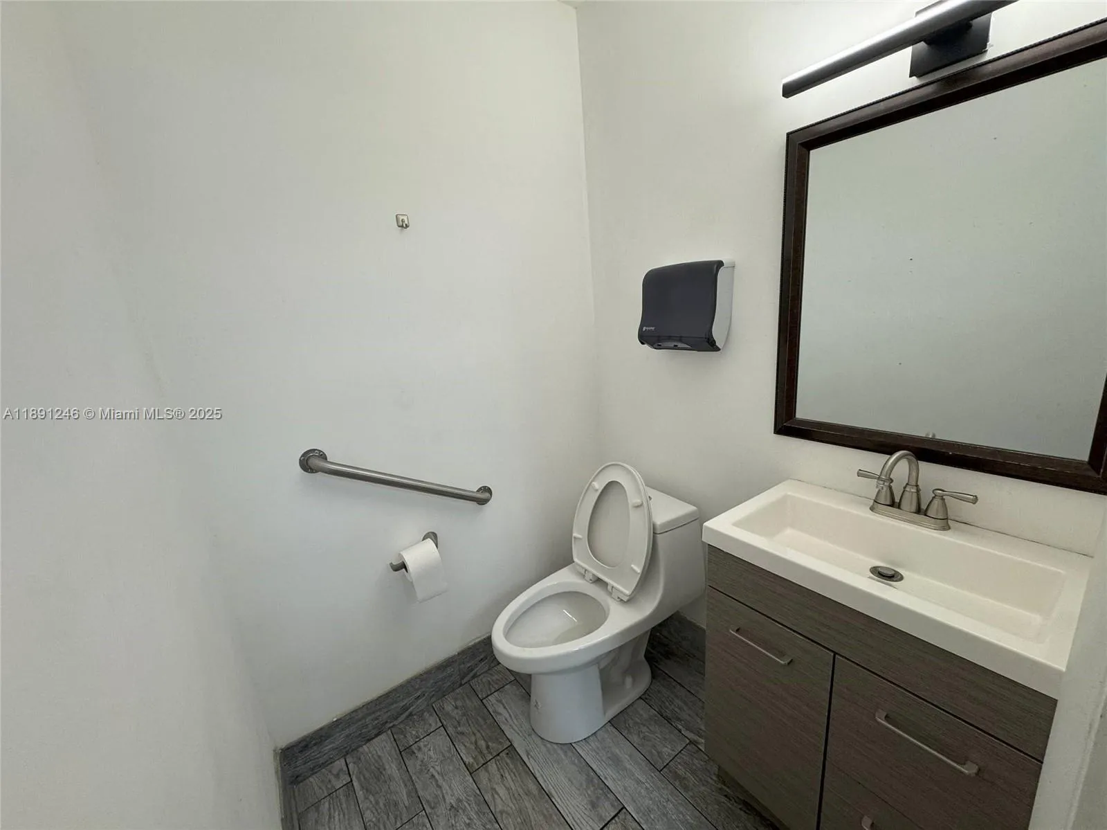 795 S Federal Hwy, Hollywood, Florida 33020, Hollywood, Florida 33020, ,Commercial Sale,For Sale,795 S Federal Hwy, Hollywood, Florida 33020,A11891246
