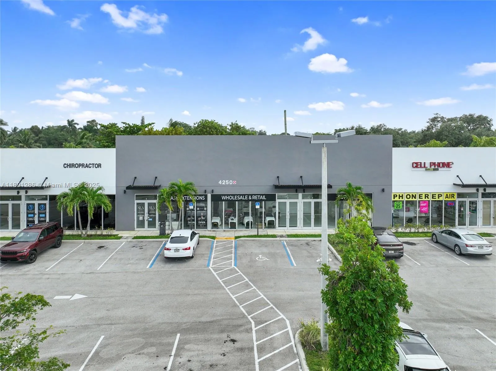 4250 W Hallandale Beach Blvd, Pembroke Park, Flori, Pembroke Park, Florida 33023, ,Commercial Sale,For Sale,4250 W Hallandale Beach Blvd, Pembroke Park, Flori,A11891286