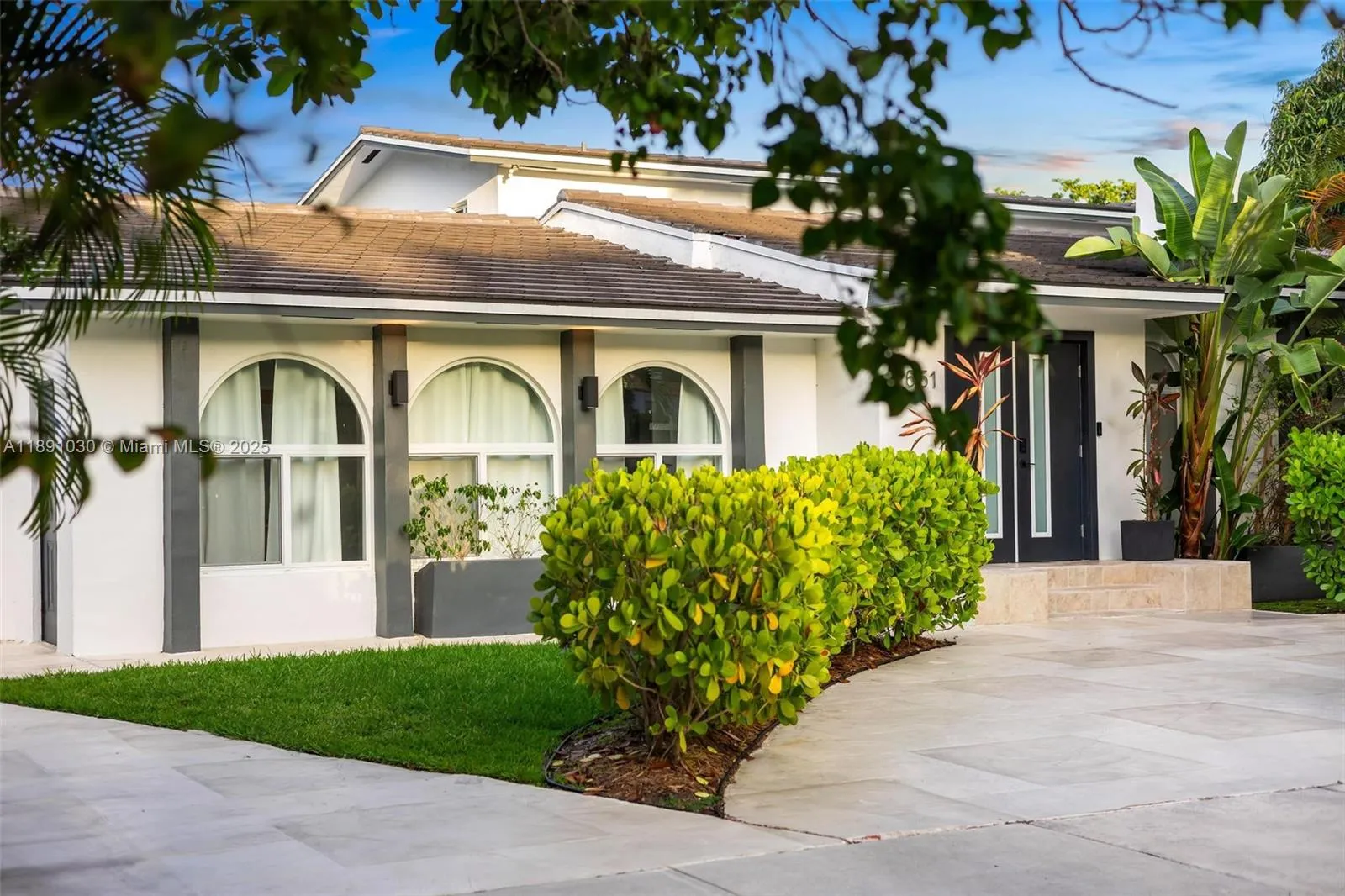 1651 Sw 13th Ave Na, Miami, Florida 33145, Miami, Florida 33145, 5 Bedrooms Bedrooms, ,5 BathroomsBathrooms,Residential Lease,For Rent,1651 Sw 13th Ave Na, Miami, Florida 33145,A11891030