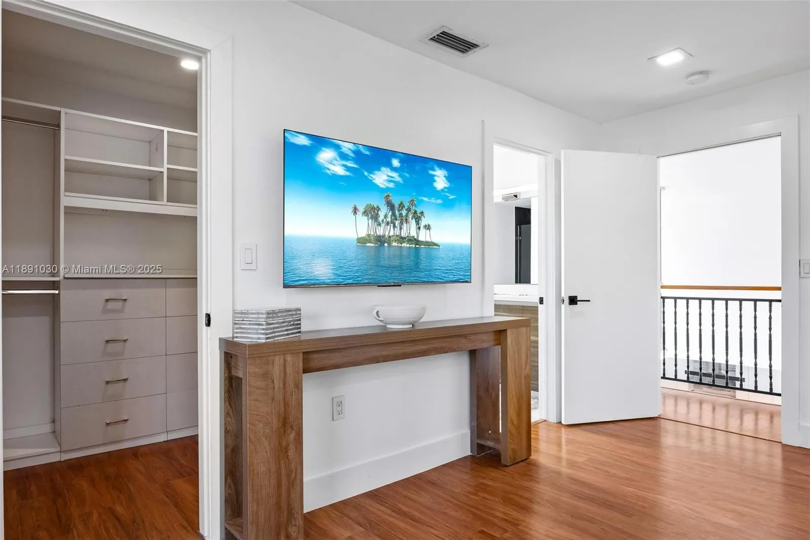 1651 Sw 13th Ave Na, Miami, Florida 33145, Miami, Florida 33145, 5 Bedrooms Bedrooms, ,5 BathroomsBathrooms,Residential Lease,For Rent,1651 Sw 13th Ave Na, Miami, Florida 33145,A11891030