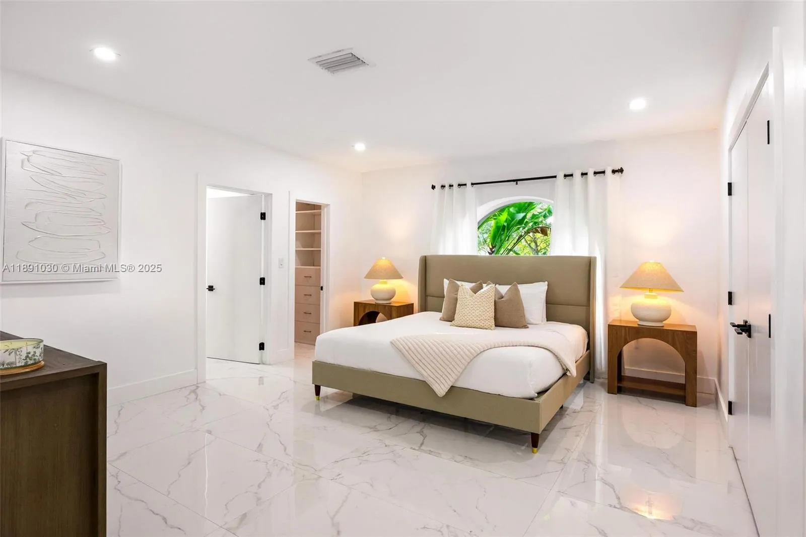 1651 Sw 13th Ave Na, Miami, Florida 33145, Miami, Florida 33145, 5 Bedrooms Bedrooms, ,5 BathroomsBathrooms,Residential Lease,For Rent,1651 Sw 13th Ave Na, Miami, Florida 33145,A11891030