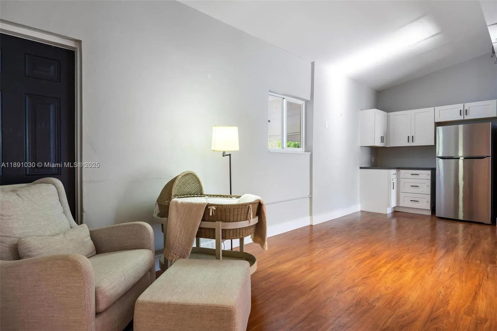 1651 Sw 13th Ave Na, Miami, Florida 33145, Miami, Florida 33145, 5 Bedrooms Bedrooms, ,5 BathroomsBathrooms,Residential Lease,For Rent,1651 Sw 13th Ave Na, Miami, Florida 33145,A11891030