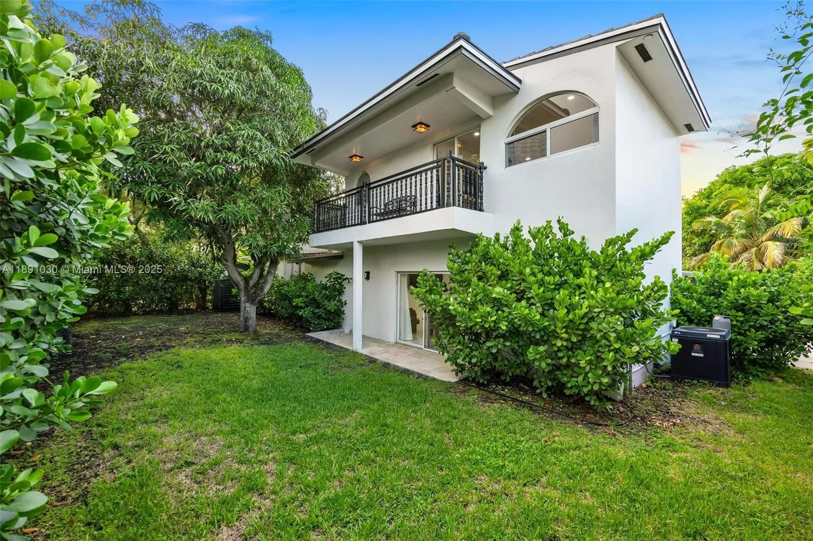 1651 Sw 13th Ave Na, Miami, Florida 33145, Miami, Florida 33145, 5 Bedrooms Bedrooms, ,5 BathroomsBathrooms,Residential Lease,For Rent,1651 Sw 13th Ave Na, Miami, Florida 33145,A11891030