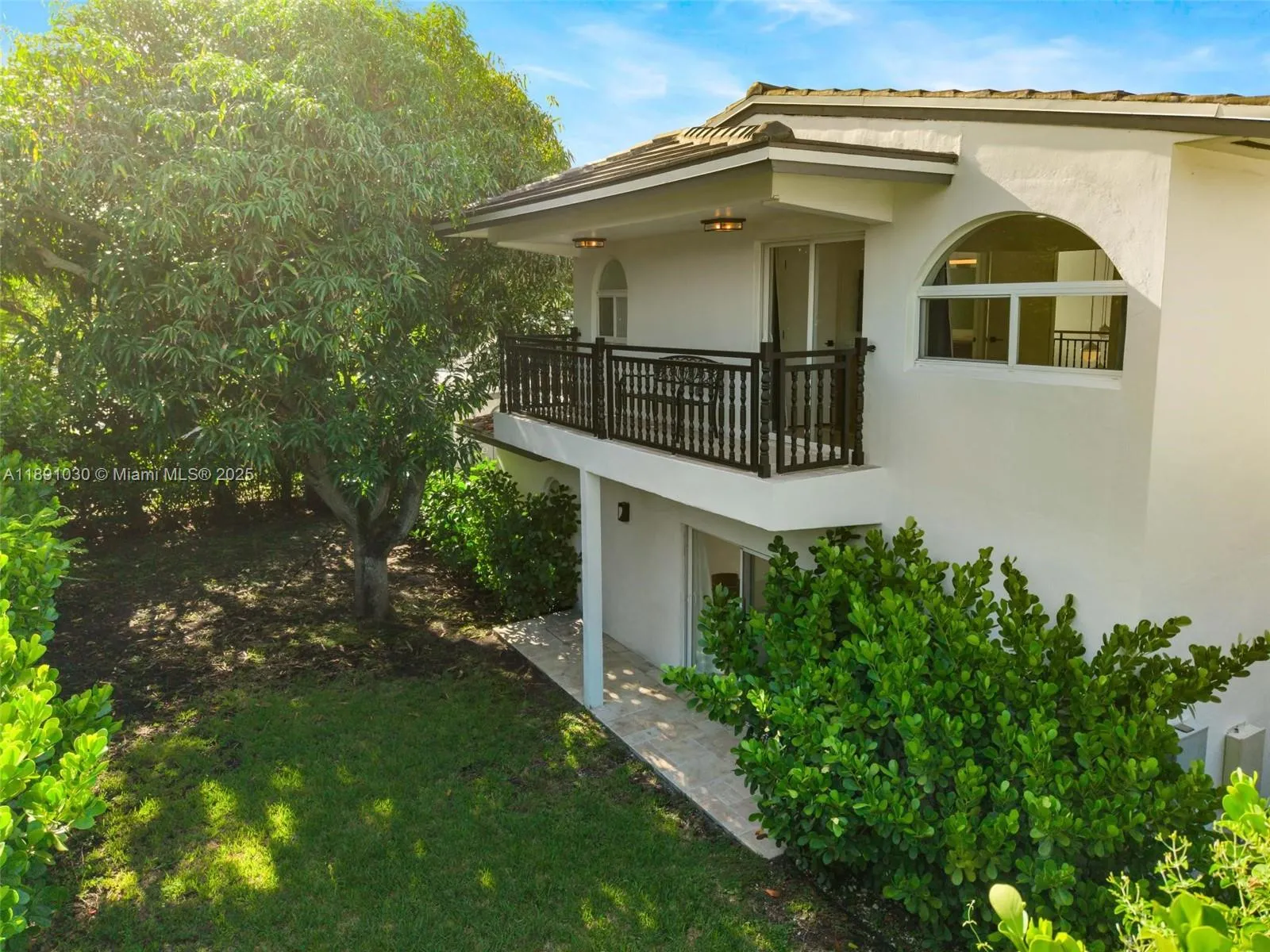 1651 Sw 13th Ave Na, Miami, Florida 33145, Miami, Florida 33145, 5 Bedrooms Bedrooms, ,5 BathroomsBathrooms,Residential Lease,For Rent,1651 Sw 13th Ave Na, Miami, Florida 33145,A11891030